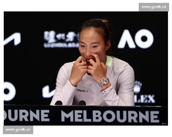 郑钦文再创辉煌:年轻女网球选手如何在国际赛场崭露头角并突破自我极限